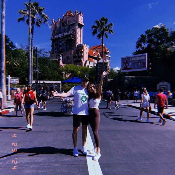 Meet your Posher, Lauren - Picture 6 of 6